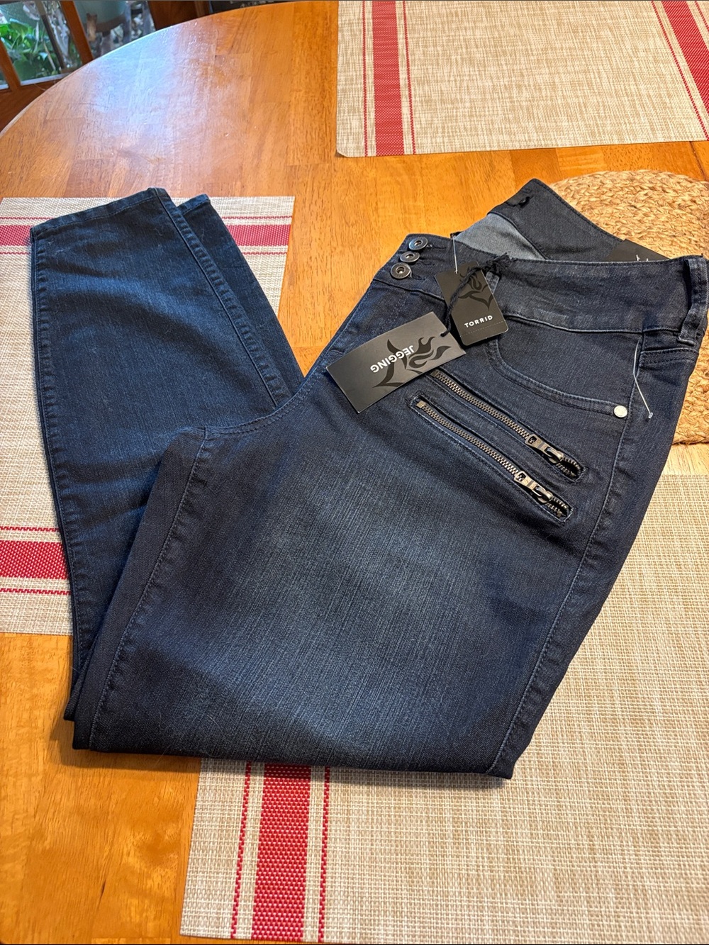 Torrid Dark Indigo Jeggings with Front Zips size 18 NWT